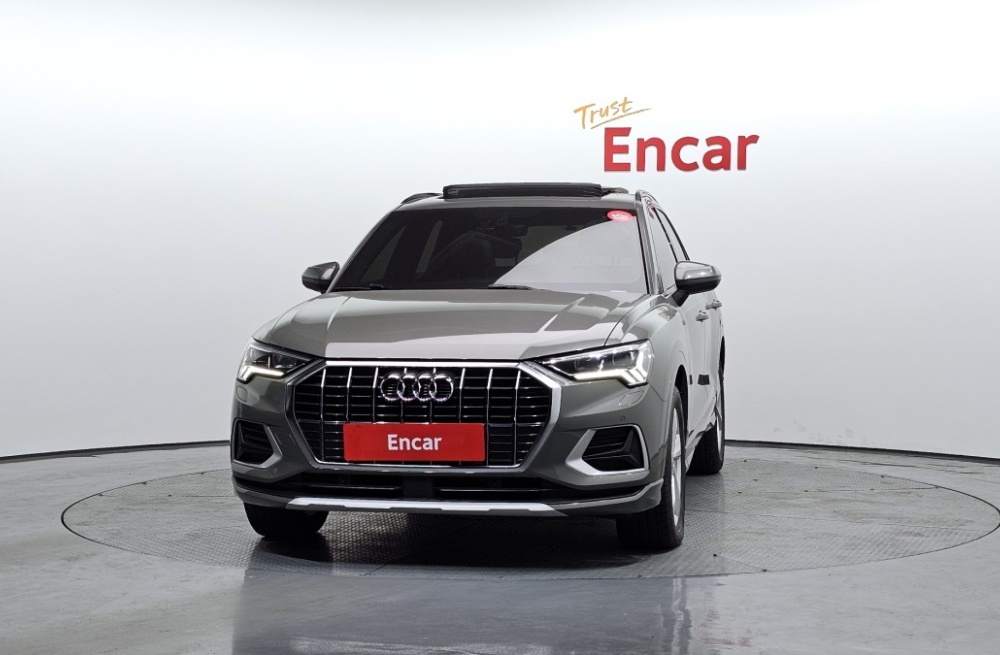 Audi Q3 (F3)