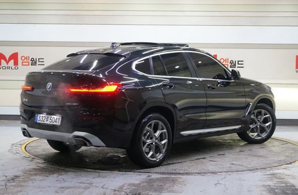 BMW X4 (G02)