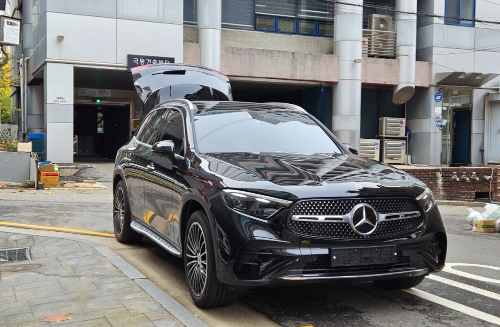 Mercedes-Benz GLC-Class X254