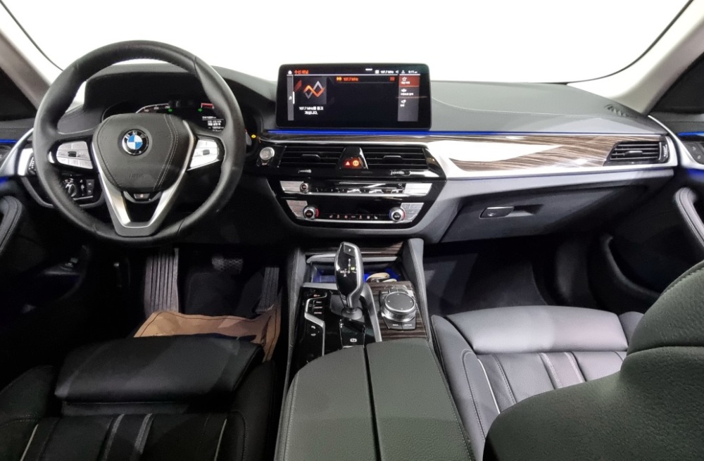 BMW 5 series (G30)