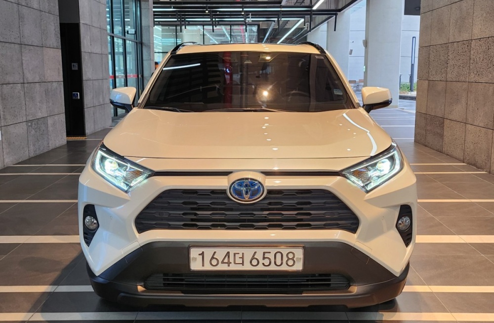 Toyota RAV4 5th Gen