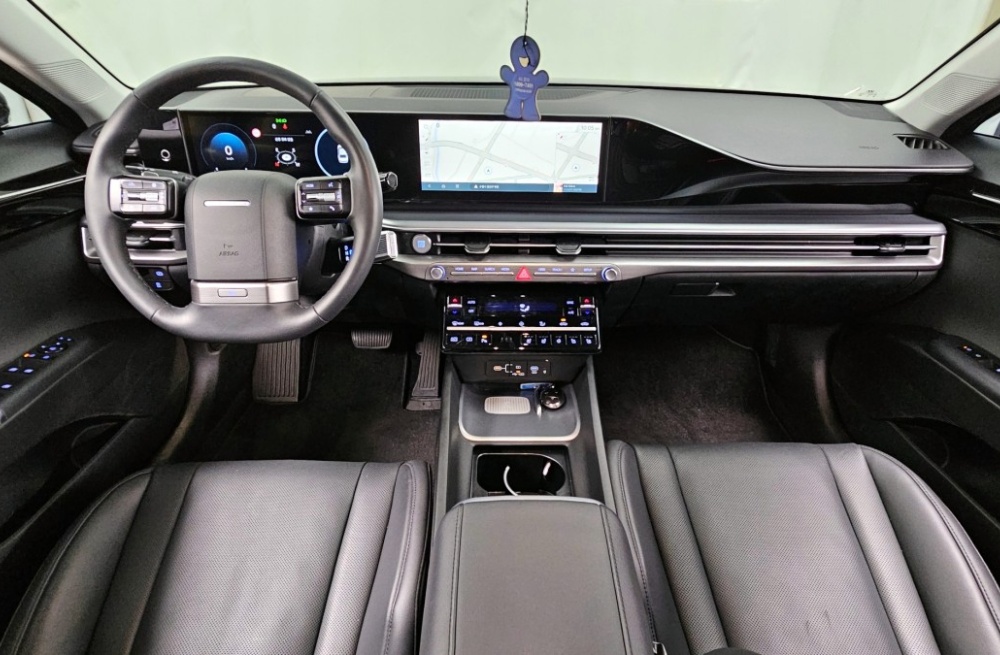 Hyundai Grandeur (GN7)