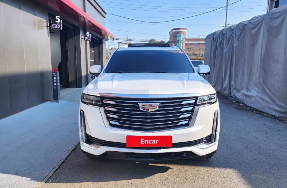 Cadillac Escalade 5th Gen