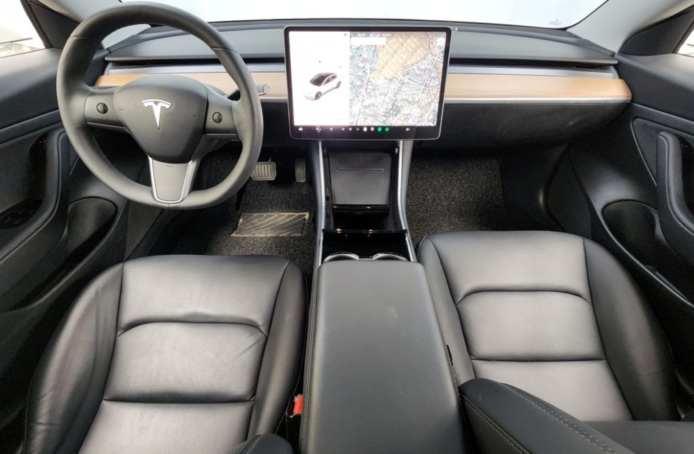 Tesla model 3