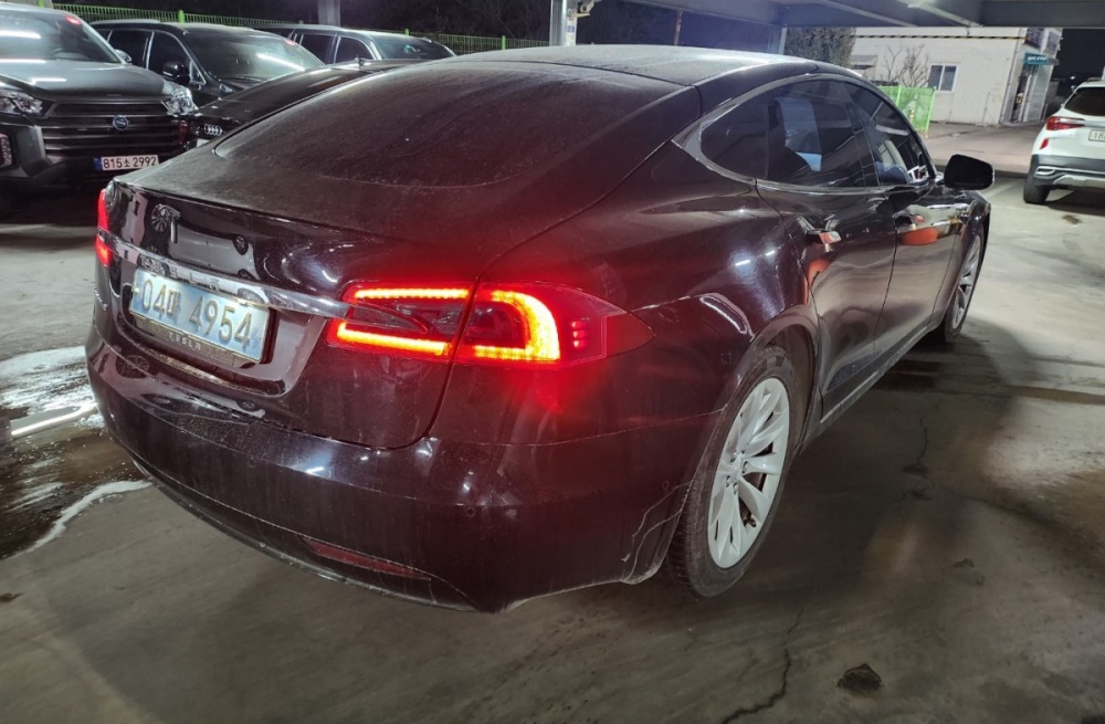 Tesla Model S