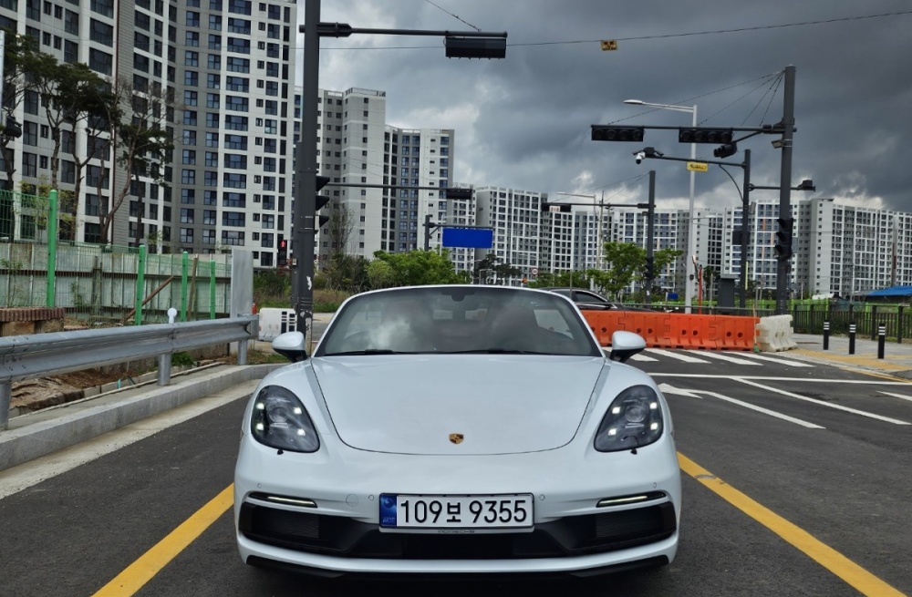 Porsche 718 boxster