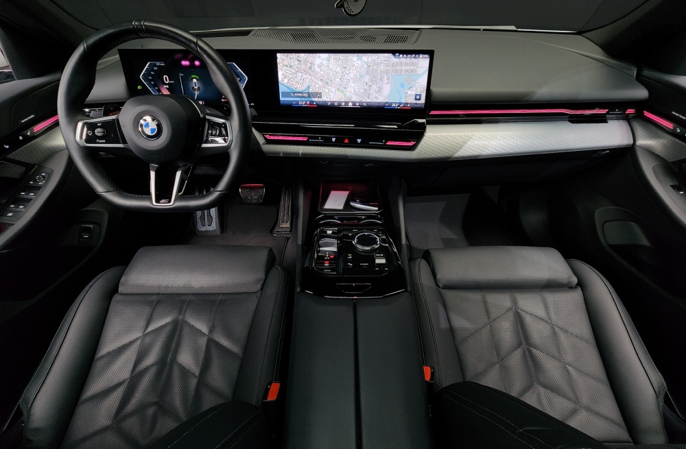 BMW 5 Series (G60)
