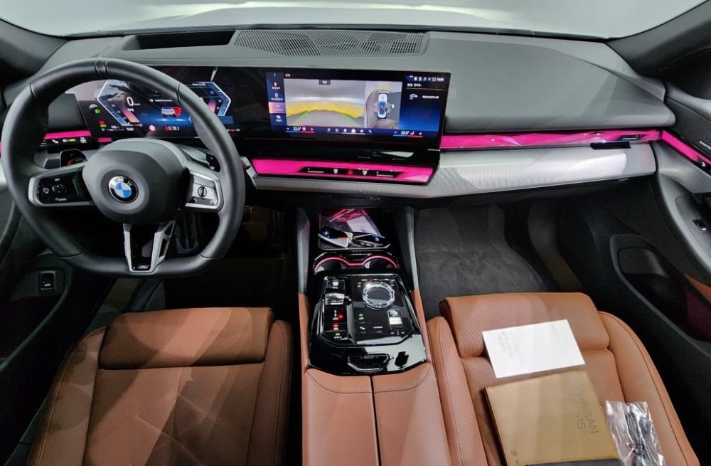 BMW 5 Series (G60)