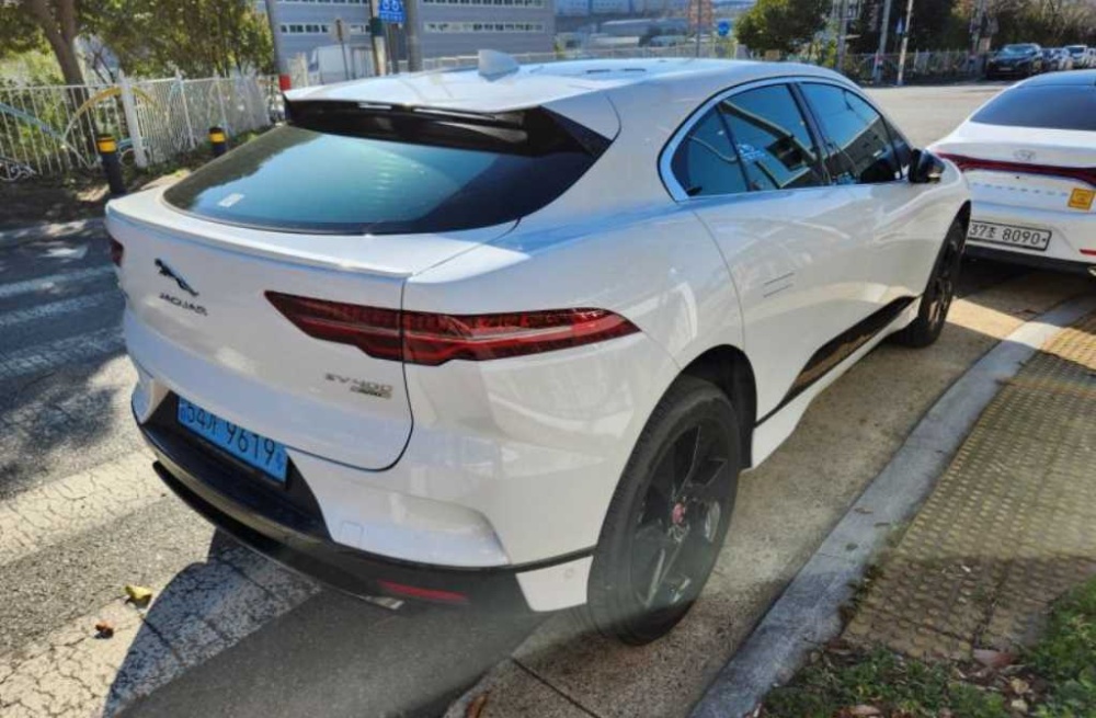 Jaguar I-PACE