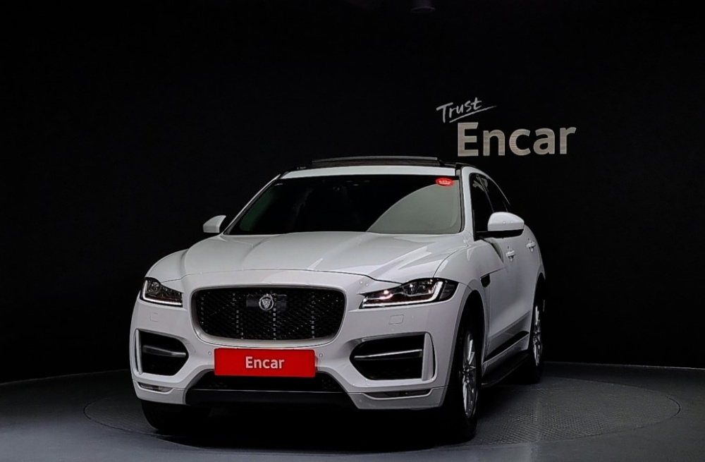 Jaguar F-PACE