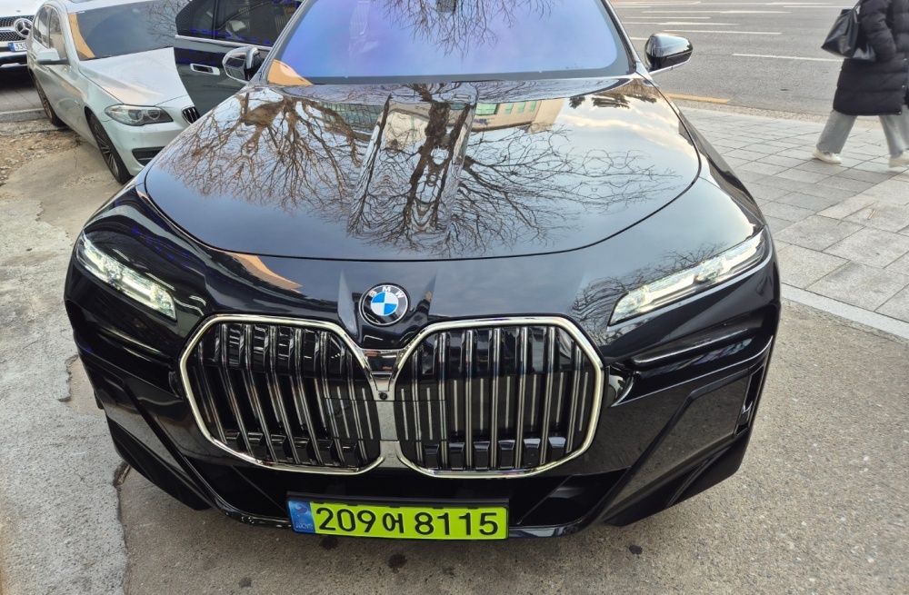 BMW 7 Series (G70)