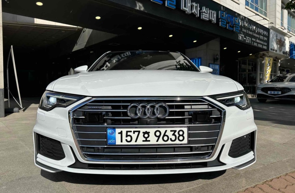 Audi A6 (C8)