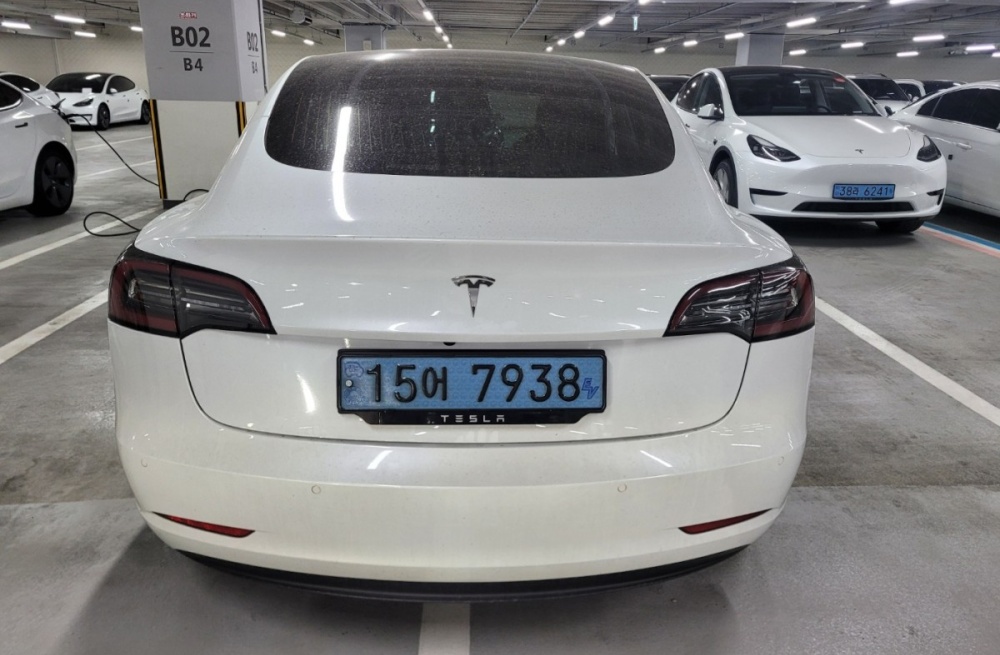 Tesla model 3