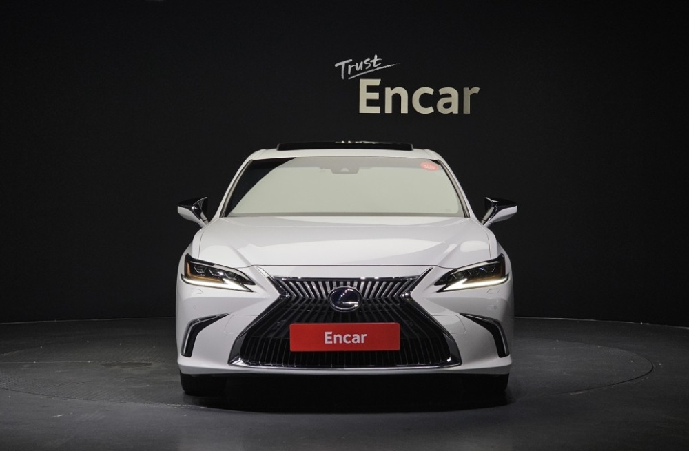 Lexus ES300h 7th generation