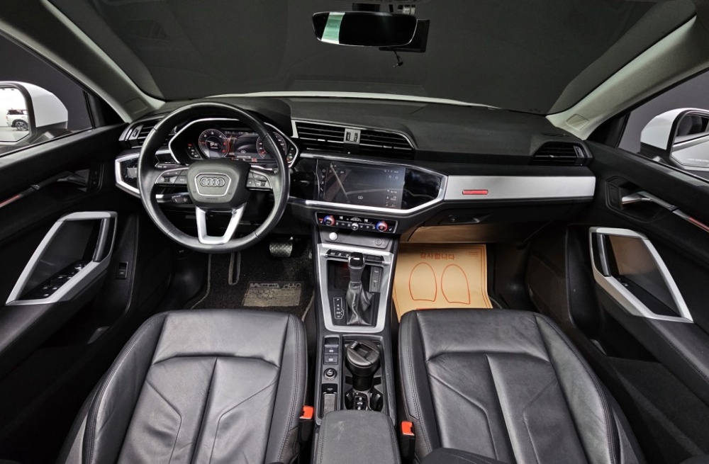 Audi Q3 (F3)