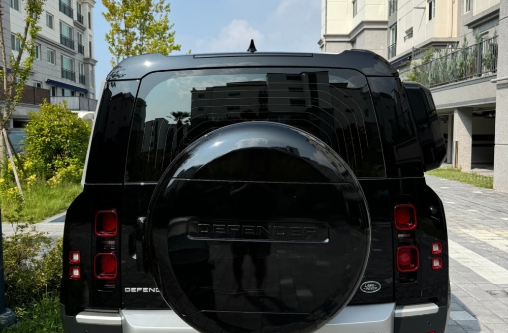 Land rover Defender (L663)