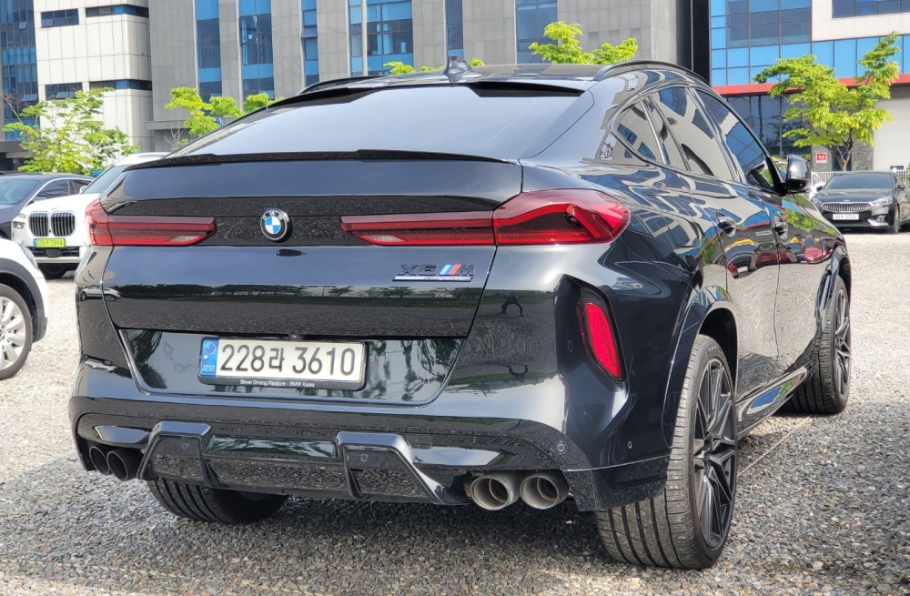 BMW X6M (G06)