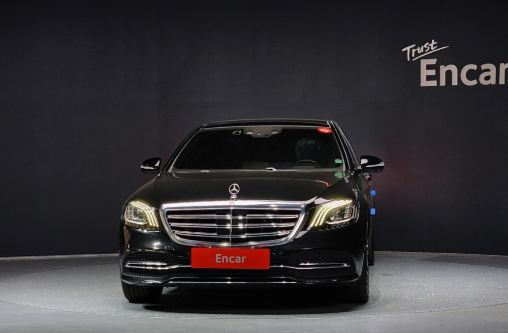 Mercedes-Benz S-Class W222
