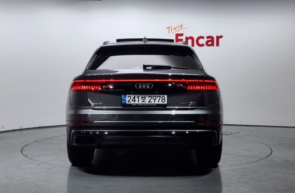 Audi Q8 (4M)