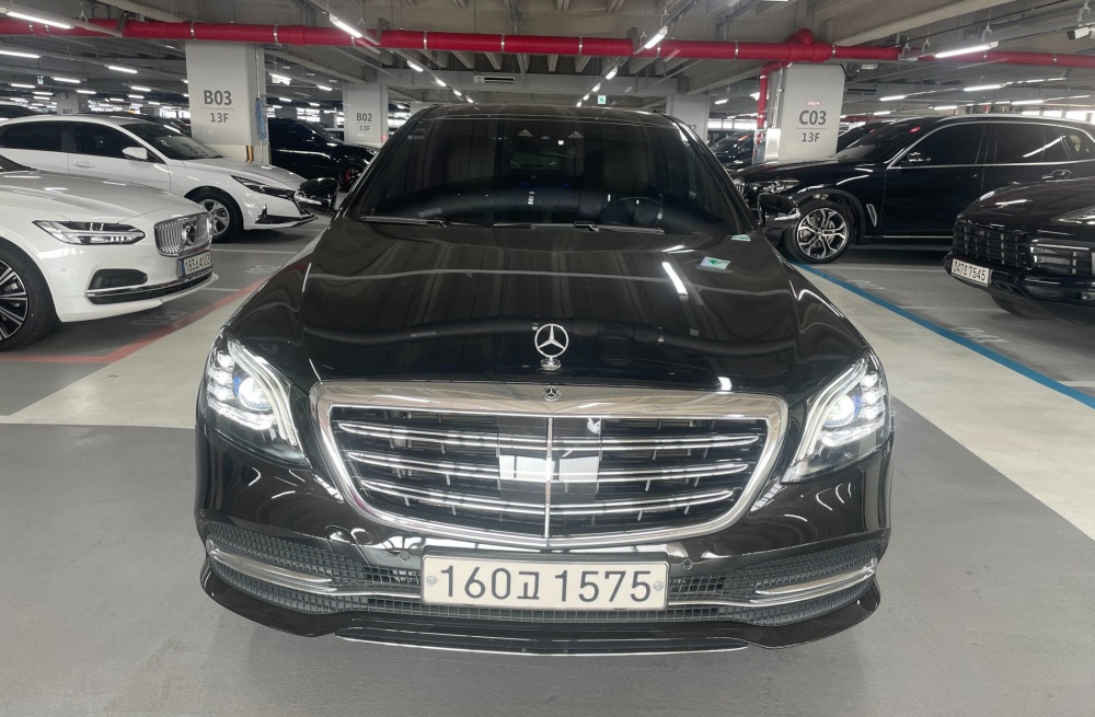 Mercedes-Benz S-Class W222