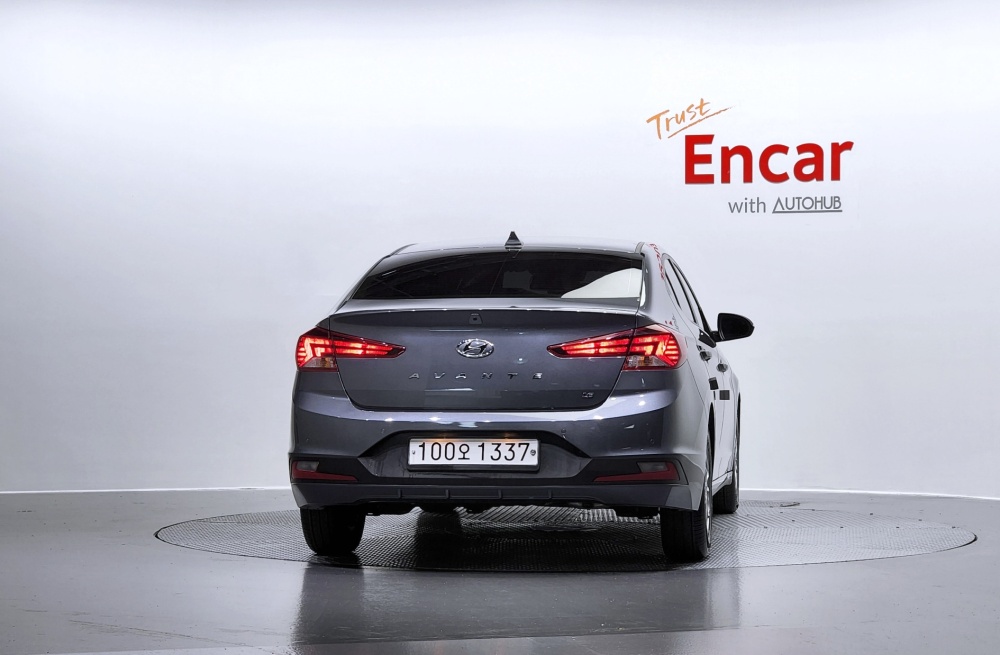 Hyundai The New Avante AD