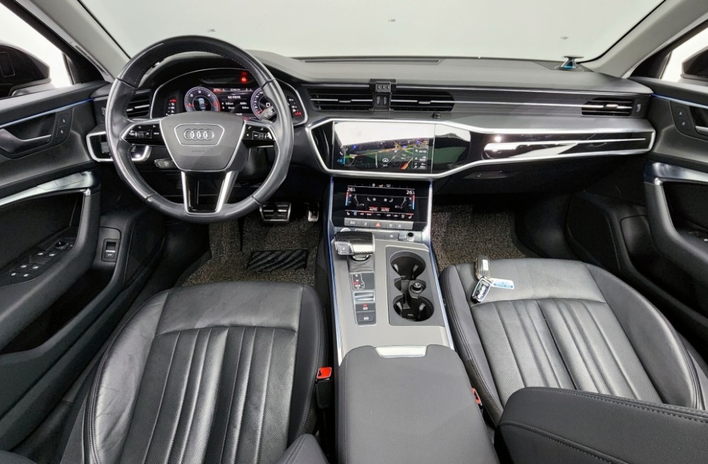 Audi A6 (C8)