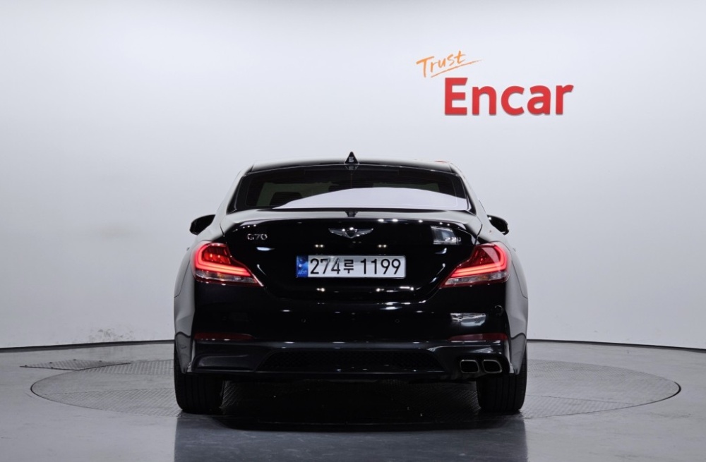 Genesis G70