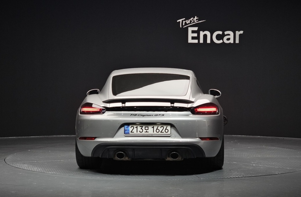 Porsche 718 Cayman
