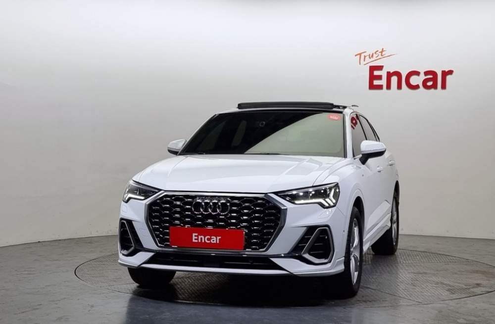 Audi Q3 (F3)