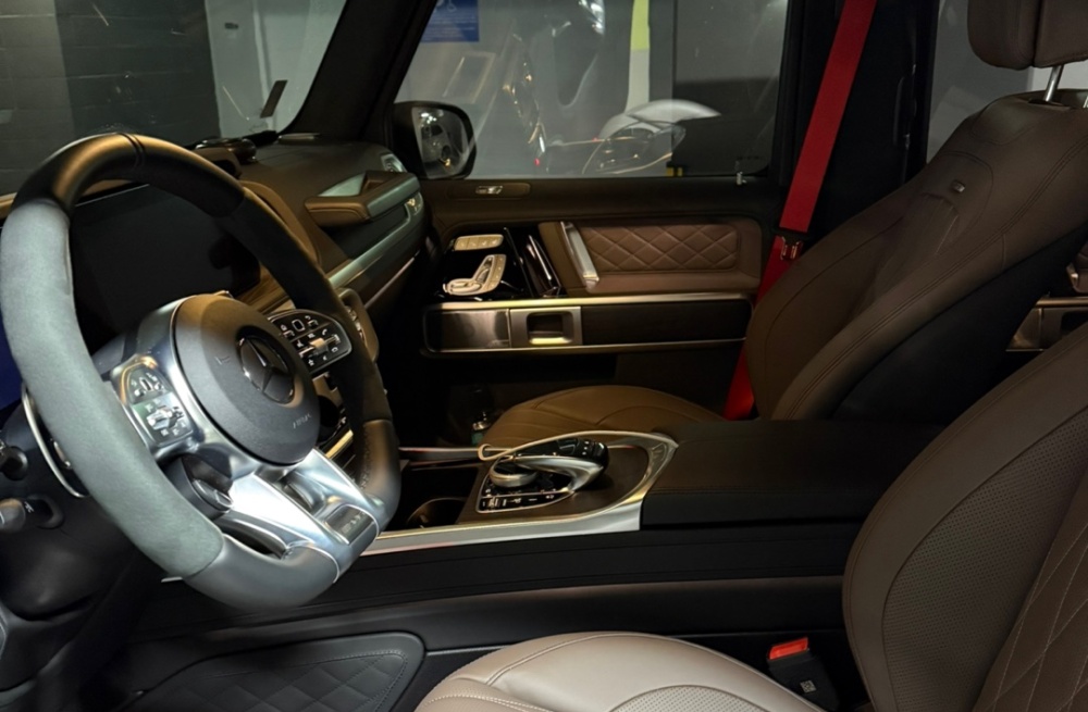 Mercedes-Benz G-Class W463b