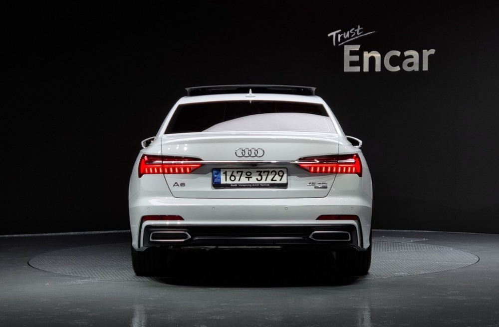 Audi A6 (C8)
