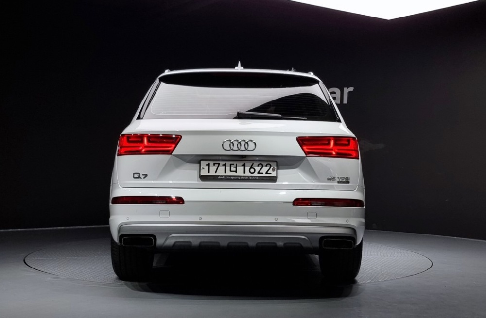 Audi Q7 (4M)