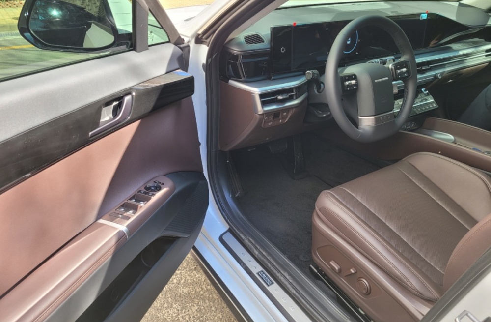Hyundai Grandeur (GN7)