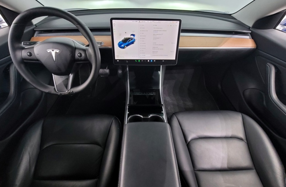 Tesla model 3