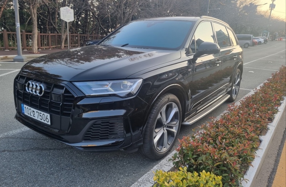 Audi Q7 (4M)