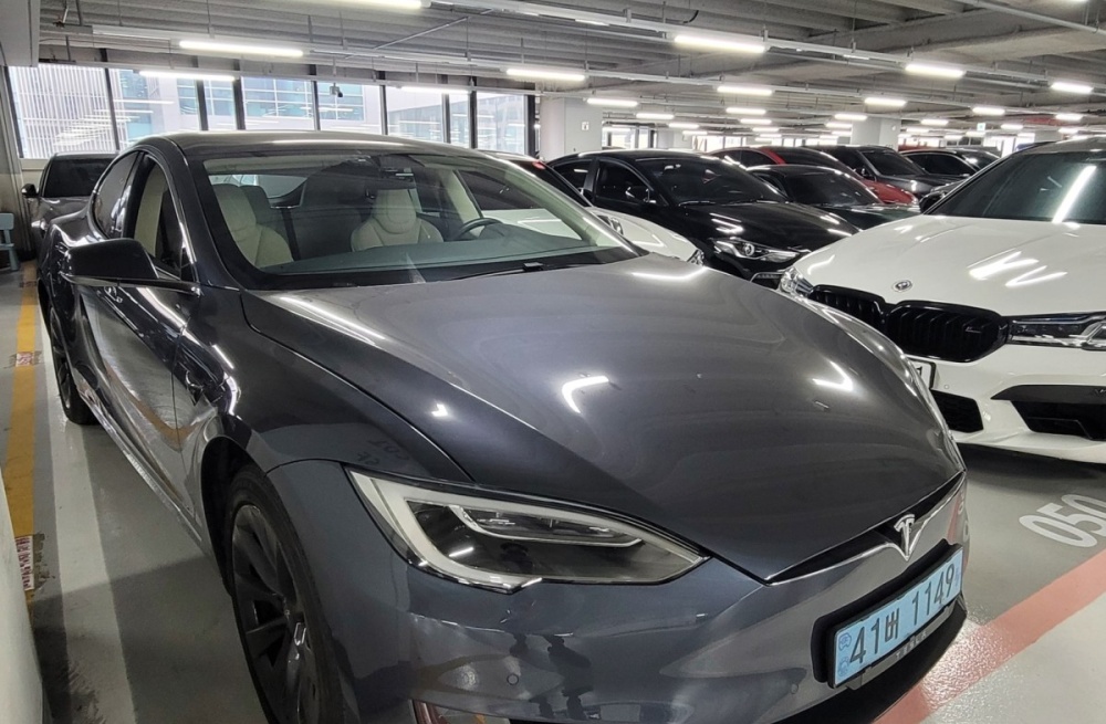 Tesla Model S