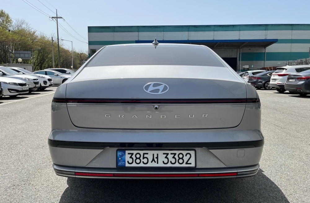 Hyundai Grandeur (GN7)