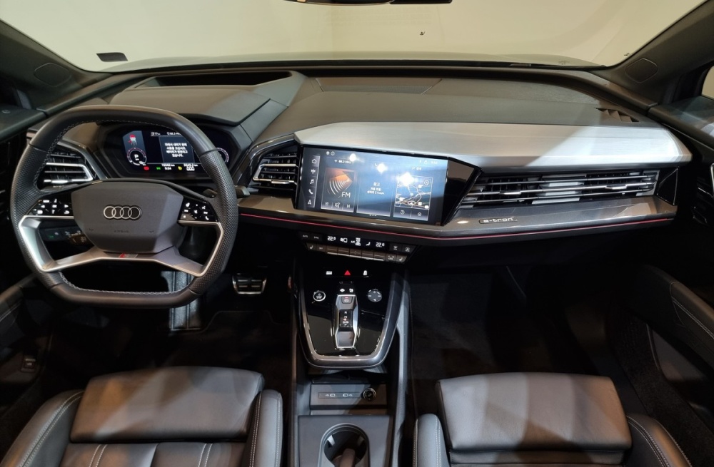 Audi Q4 e-tron (F4)