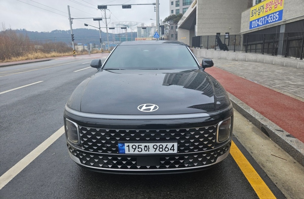 Hyundai Grandeur (GN7)