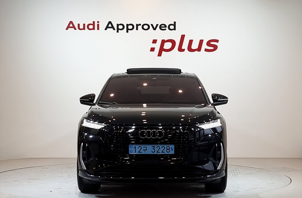 Audi Q4 e-tron (F4)