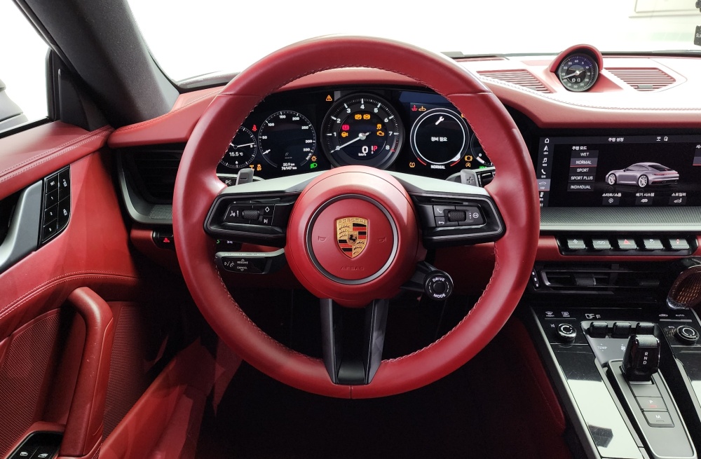 Porsche 911 (992)
