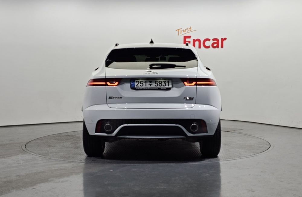 Jaguar E-PACE