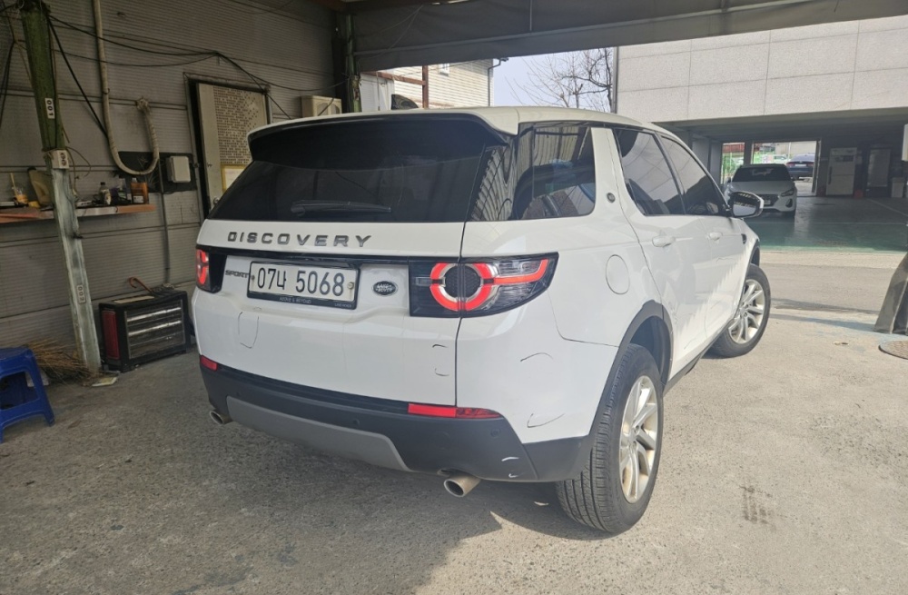 Land rover discovery sport