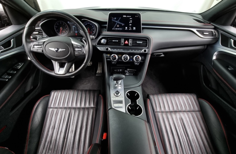 Genesis G70