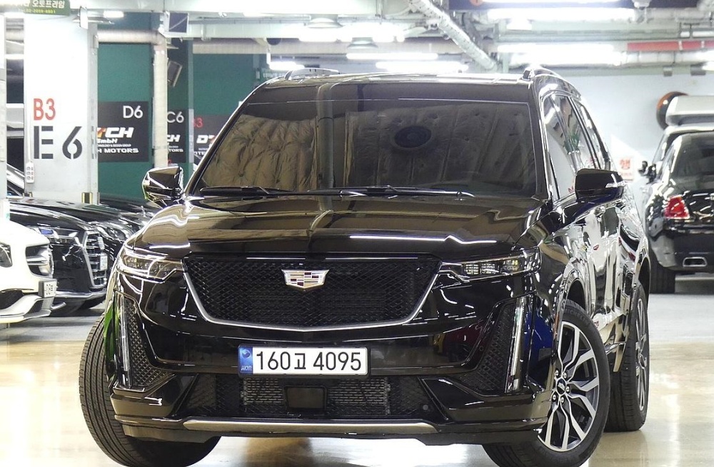 Cadillac XT6