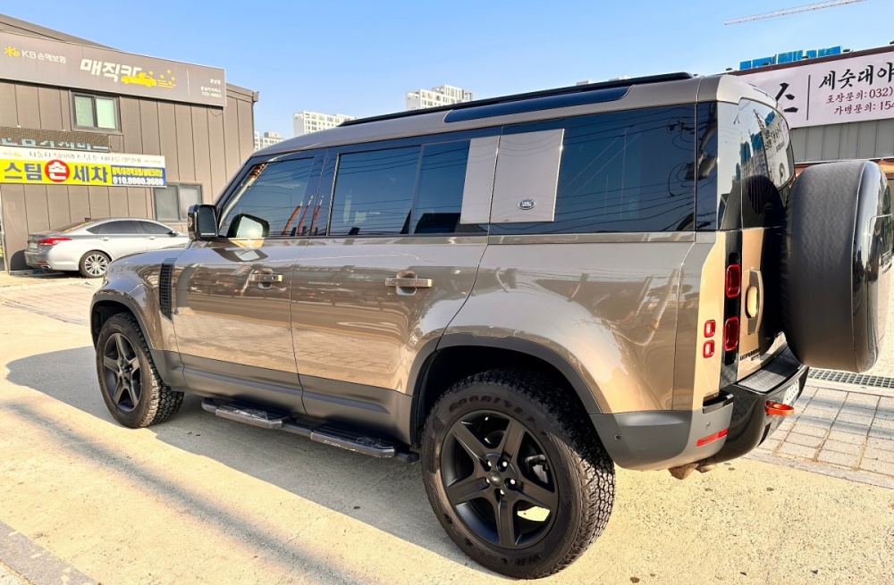 Land rover Defender (L663)