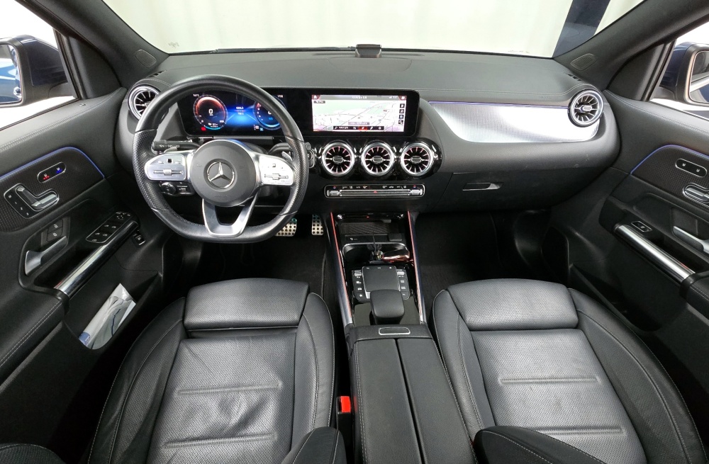 Mercedes-Benz EQA-H243