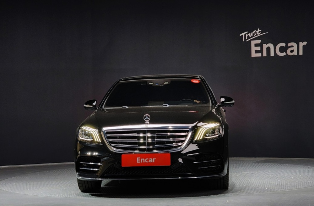 Mercedes-Benz S-Class W222