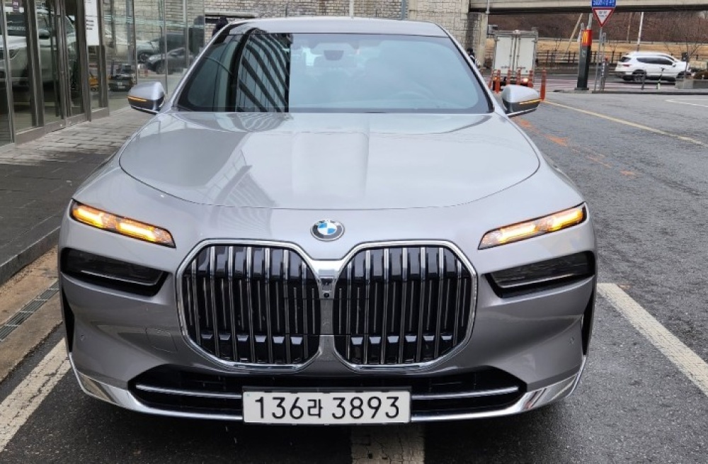 BMW 7 Series (G70)