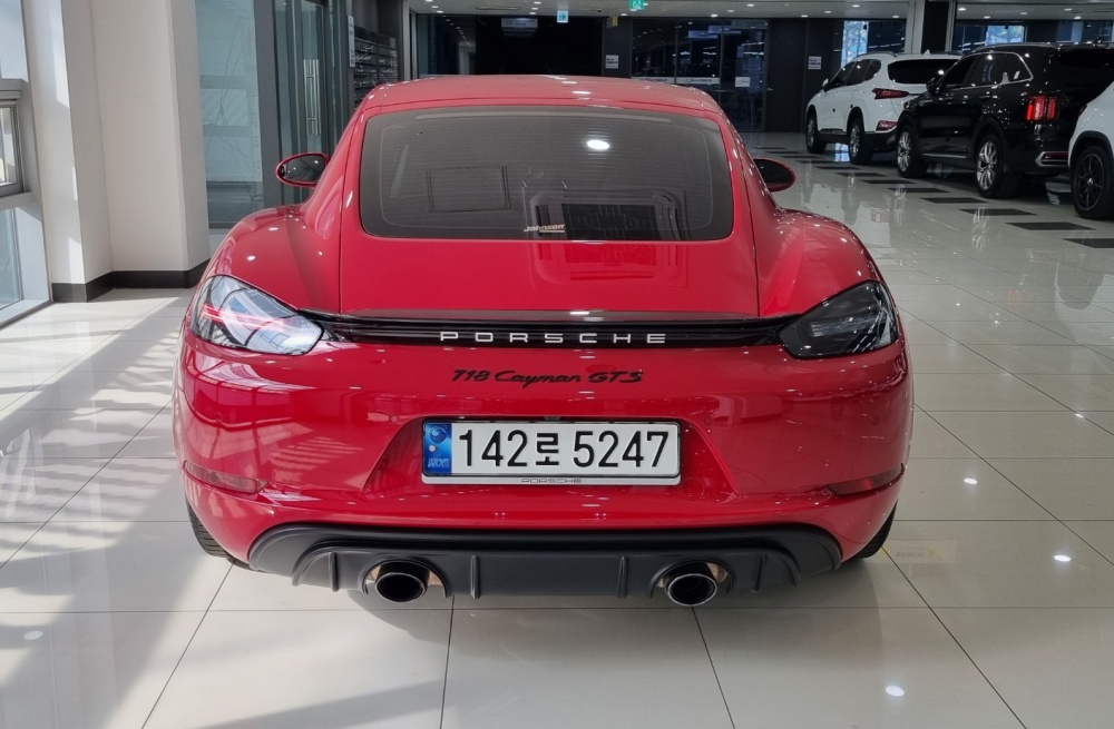 Porsche 718 Cayman